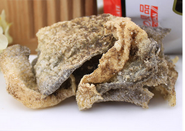 002优之良品矶烧鱼皮黑椒